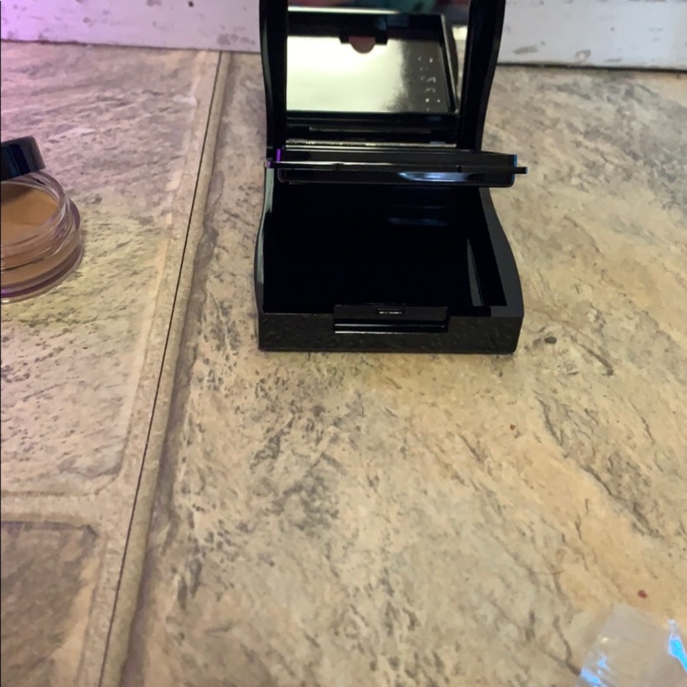 Mini Compact BUNDLE With Added Goodies - Picture 3 of 6